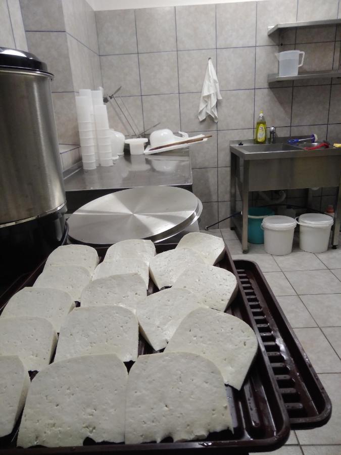 Maringotka Na Samote Na Kozi Farme Hotel Pobezovice Екстериор снимка
